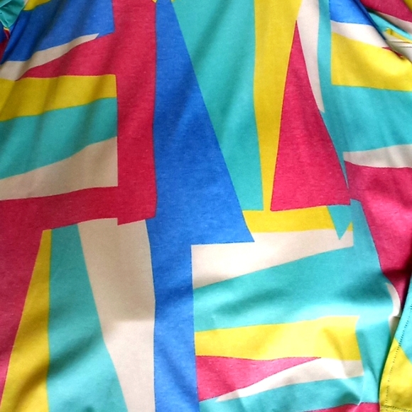 LLR Abstract Printed Perfect T Top-#0599 - Picture 7 of 14